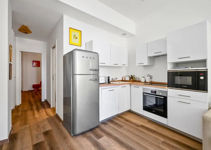 Le Corner - 5 Min To - Ideal Couples Or Groups - Near Events - Quiet - Premium Services * 몬테카를로